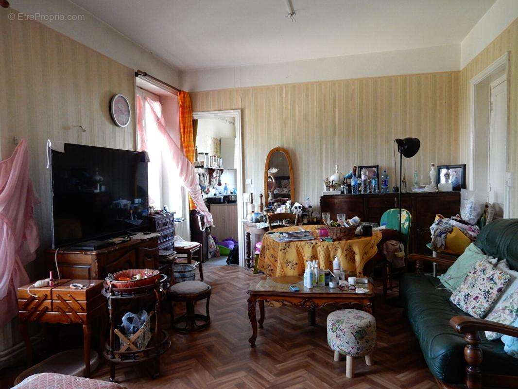 Appartement à LE CHAMBON-SUR-LIGNON