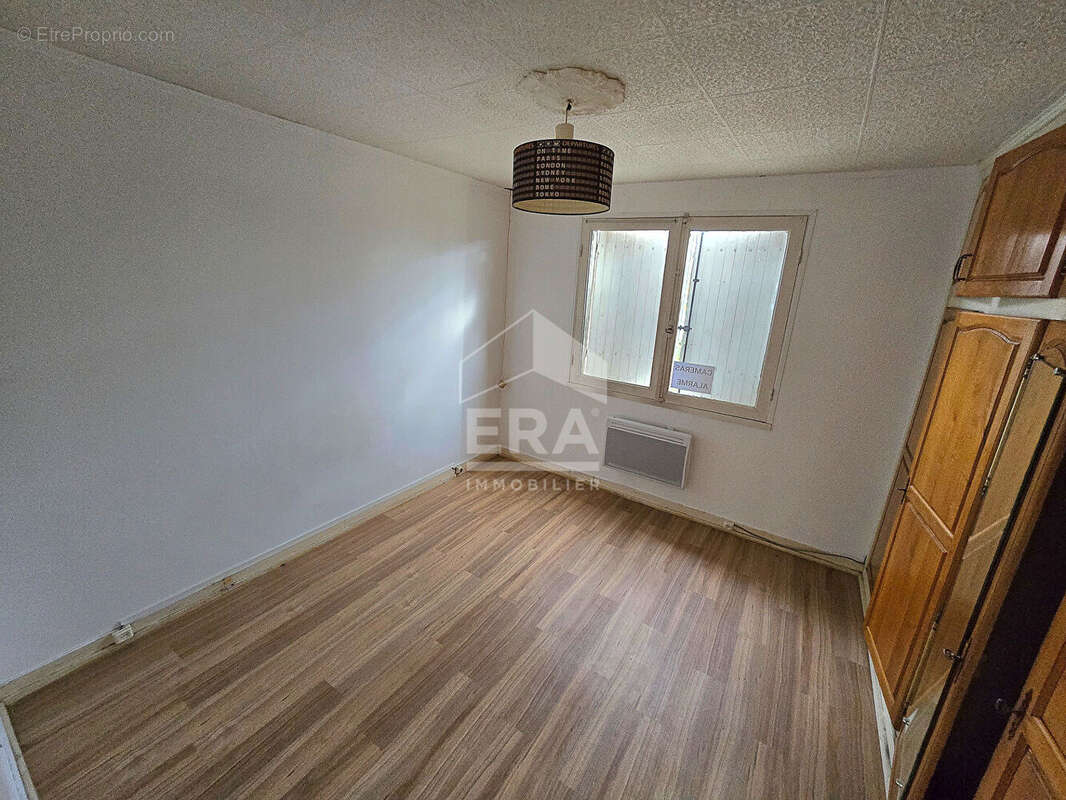 Maison à SAINT-SEURIN-SUR-L&#039;ISLE