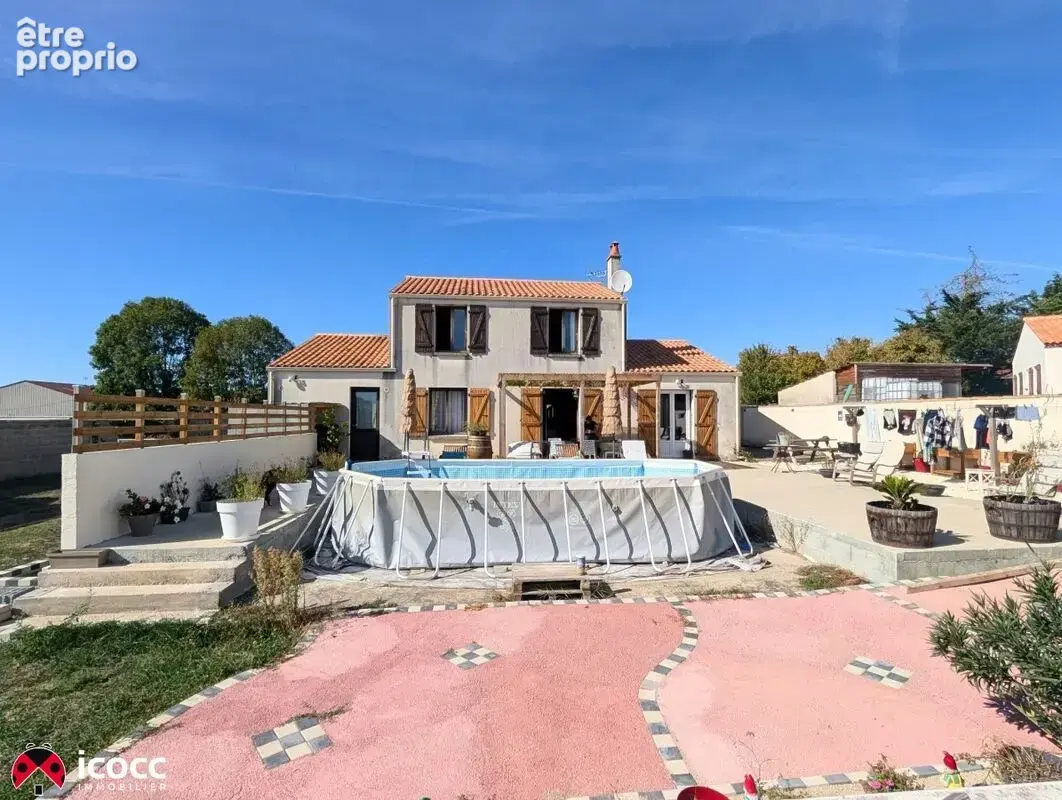 Photo Maison à Saint-Michel-En-L'herm au prix de 252 000€