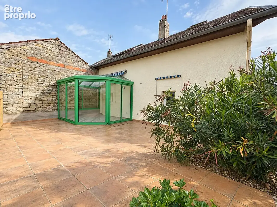 Maison mitoyenne en pierre rénovée avec 3 chambres et Garage - photo 20