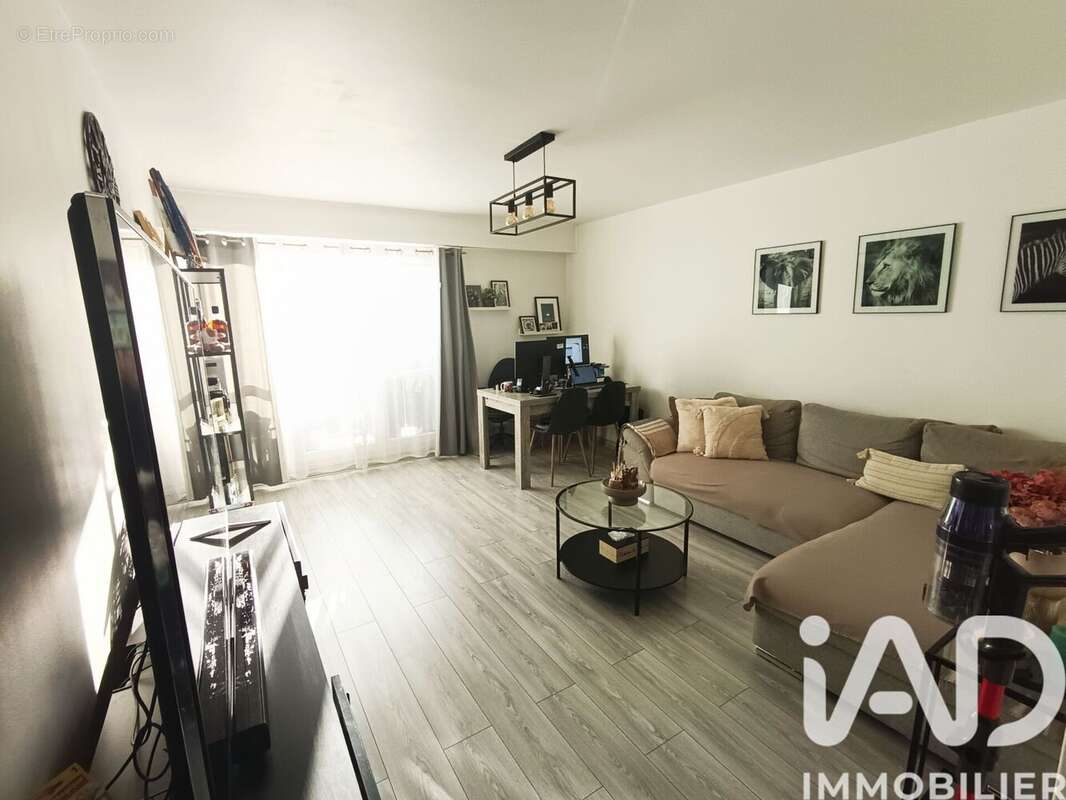 Photo 2 - Appartement à CHEVILLY-LARUE