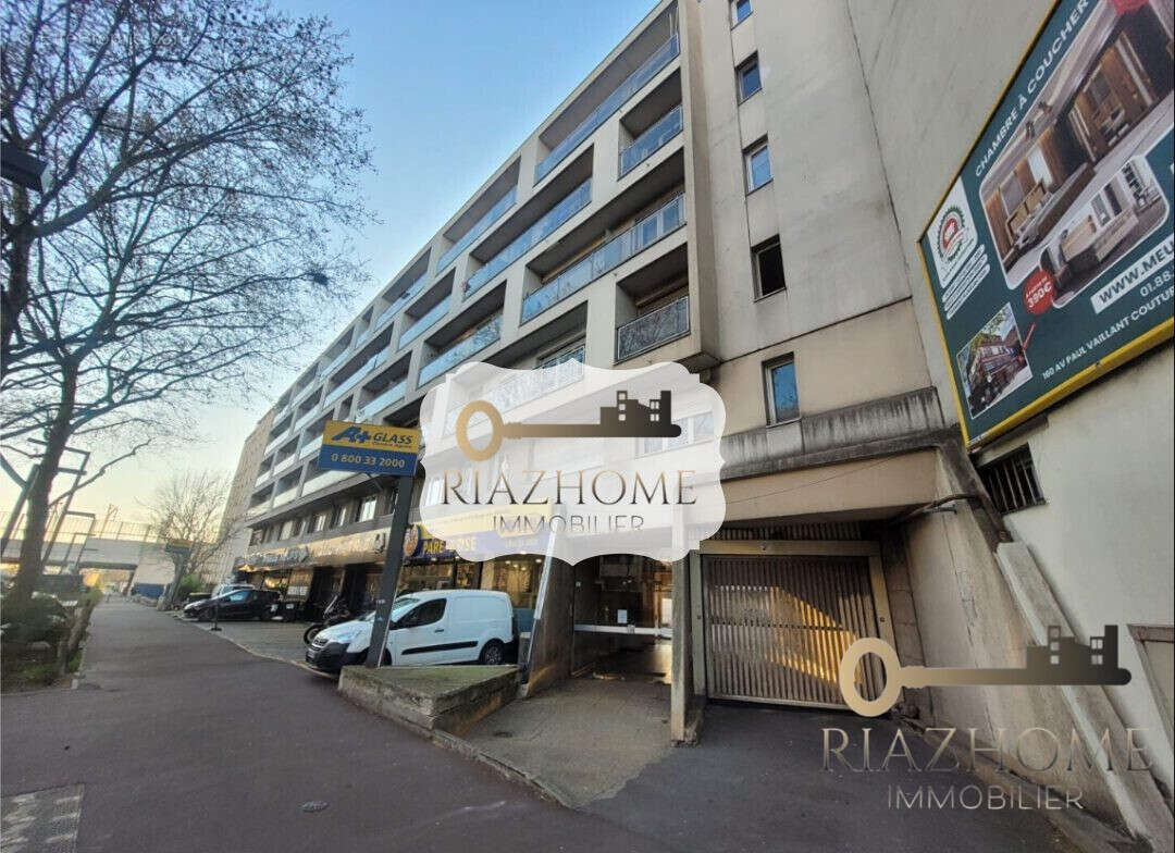 Parking à LE BOURGET