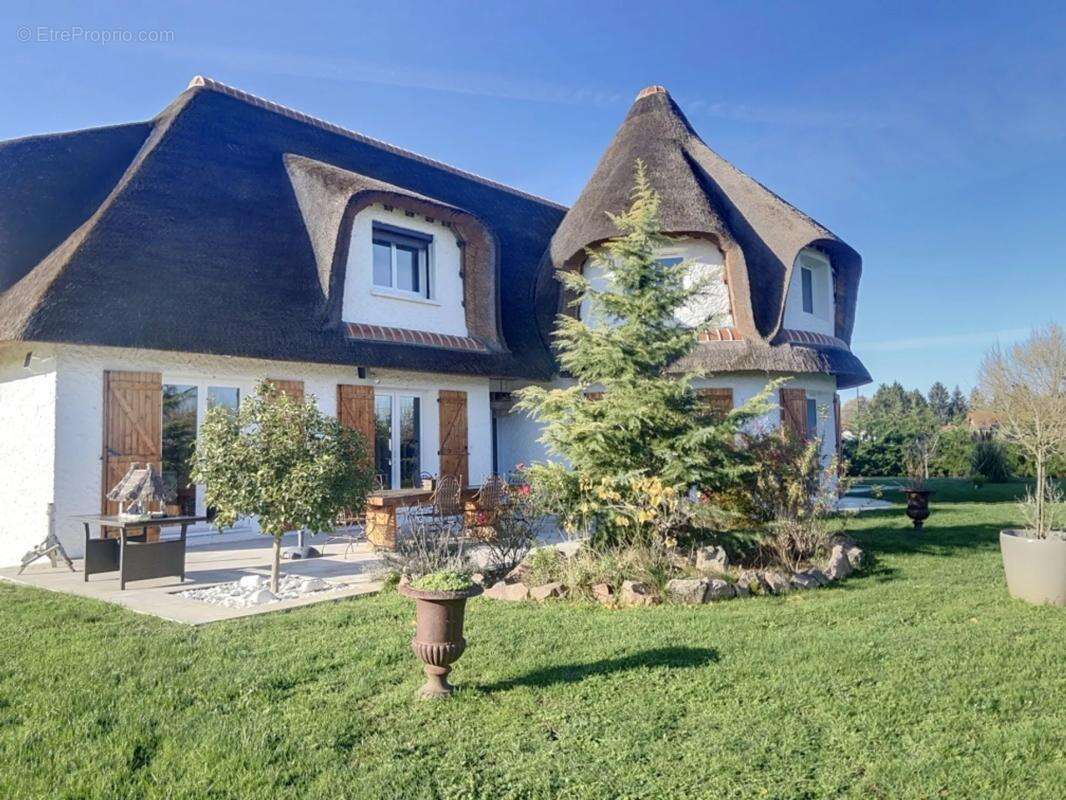 Maison à SAINT-FORGEUX-LESPINASSE