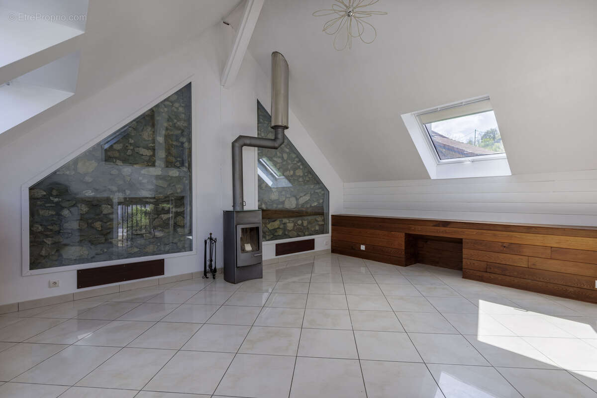 Maison à POISY