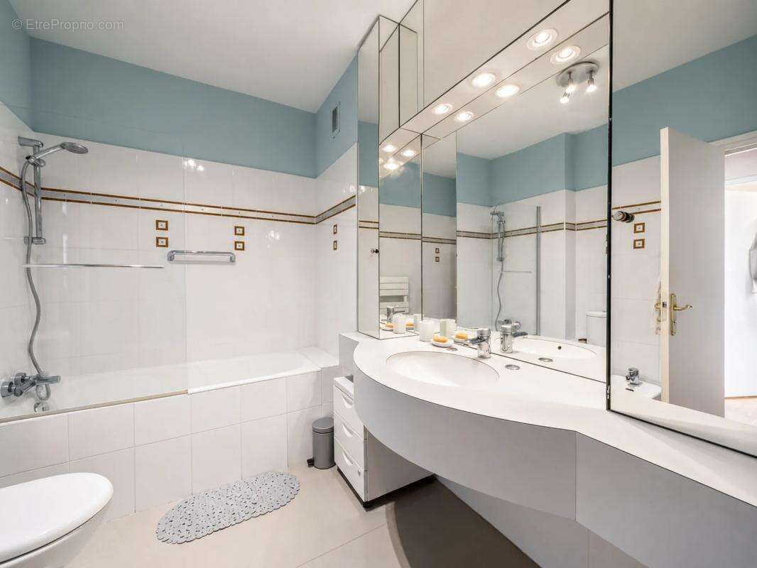 T5 150 m² - Dernier étage - Saint-Giniez / Prado - Marseille 8e - photo 10