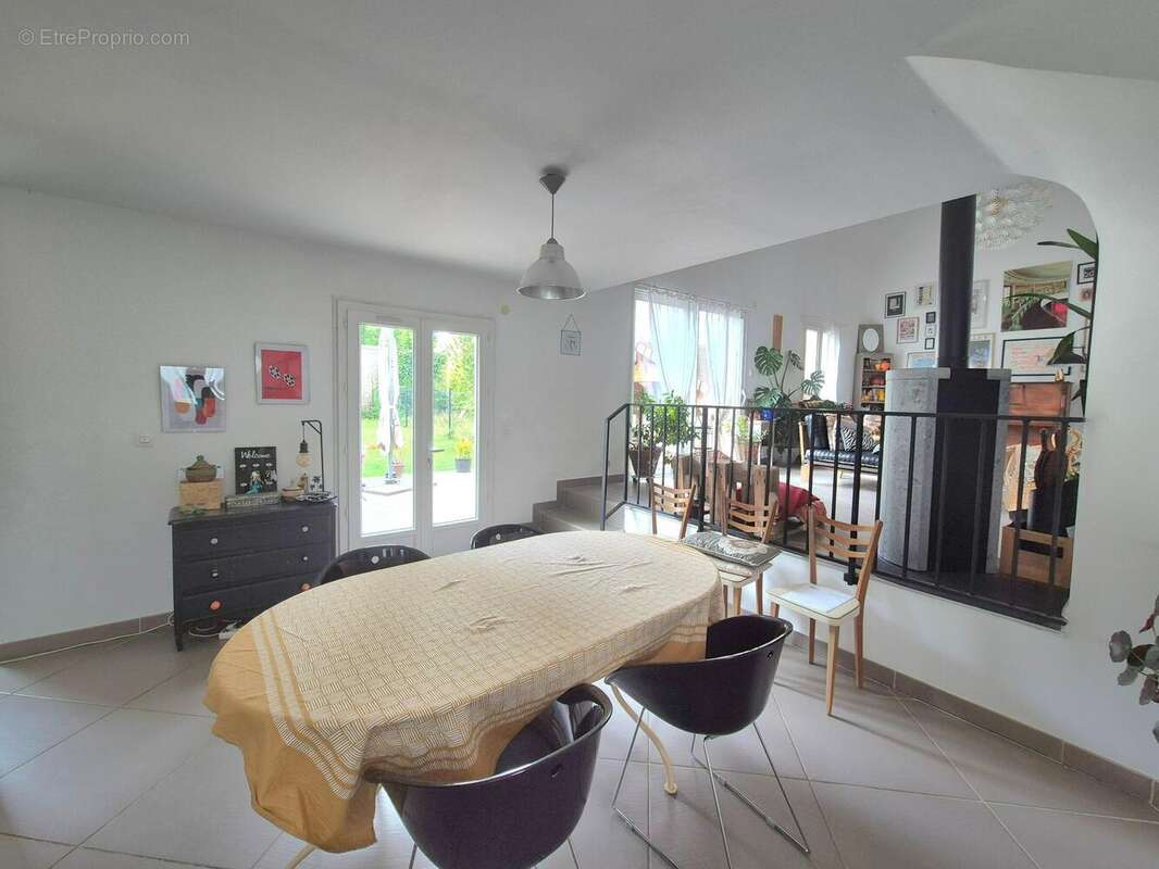Photo 4 - Maison à VERT
