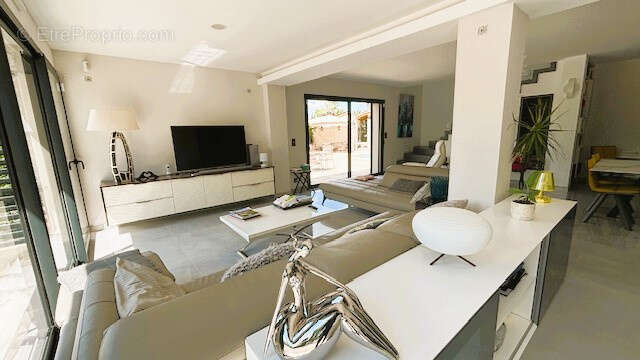 Maison à LATOUR-BAS-ELNE