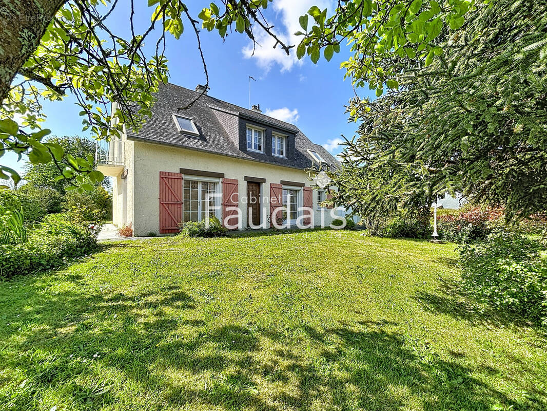 Maison à LA HAYE-DU-PUITS