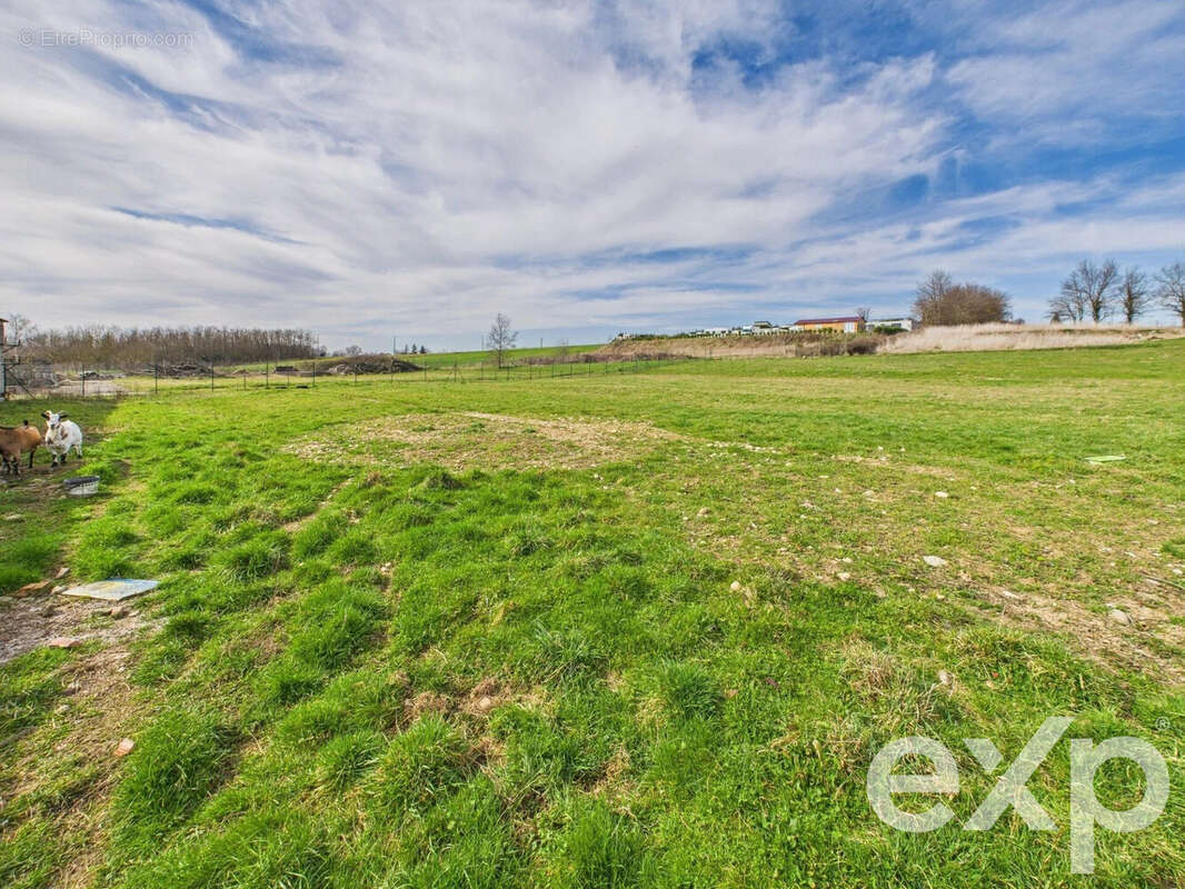 Maison à SAINT-GEORGES-D'ESPERANCHE