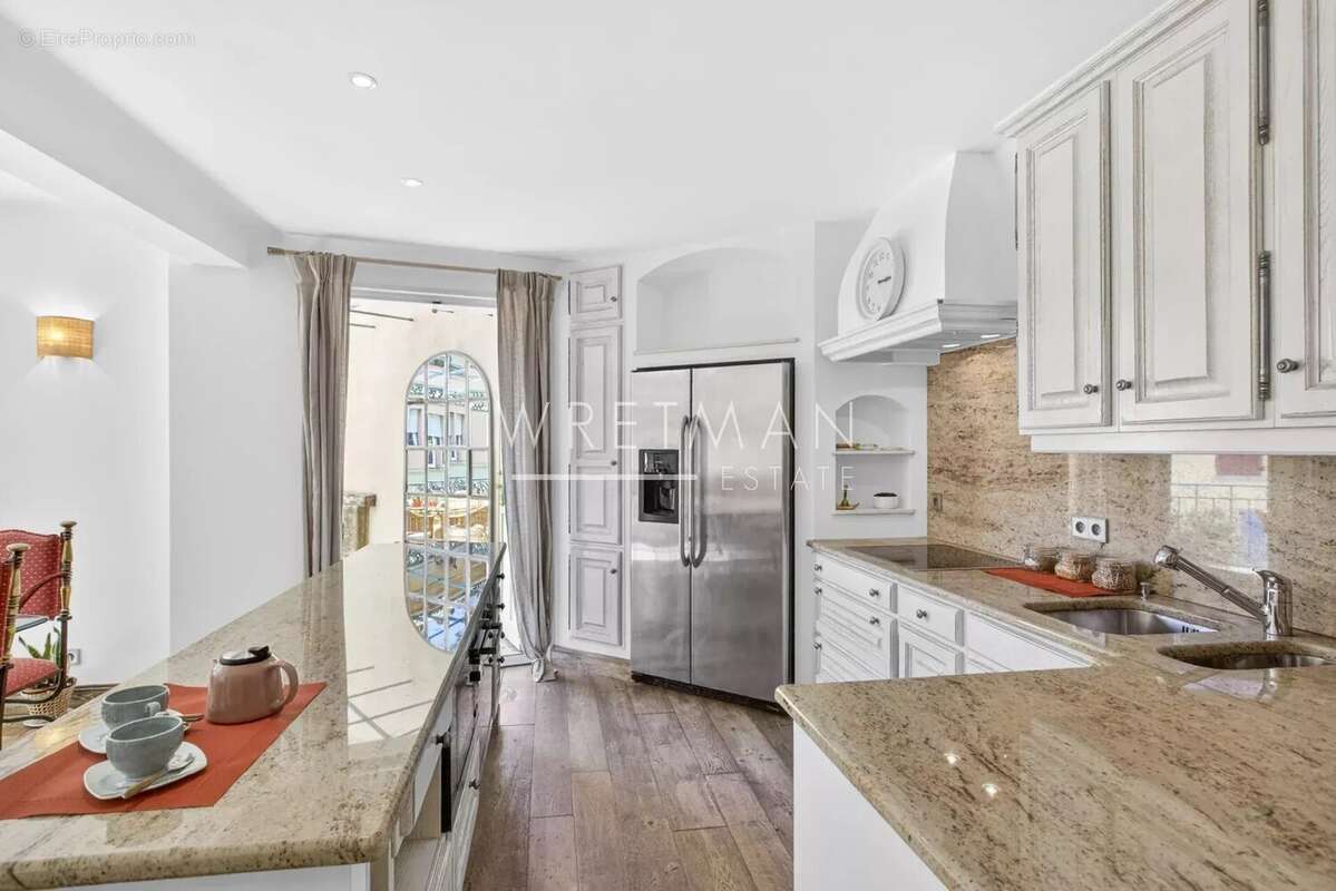 Appartement à SAINT-TROPEZ