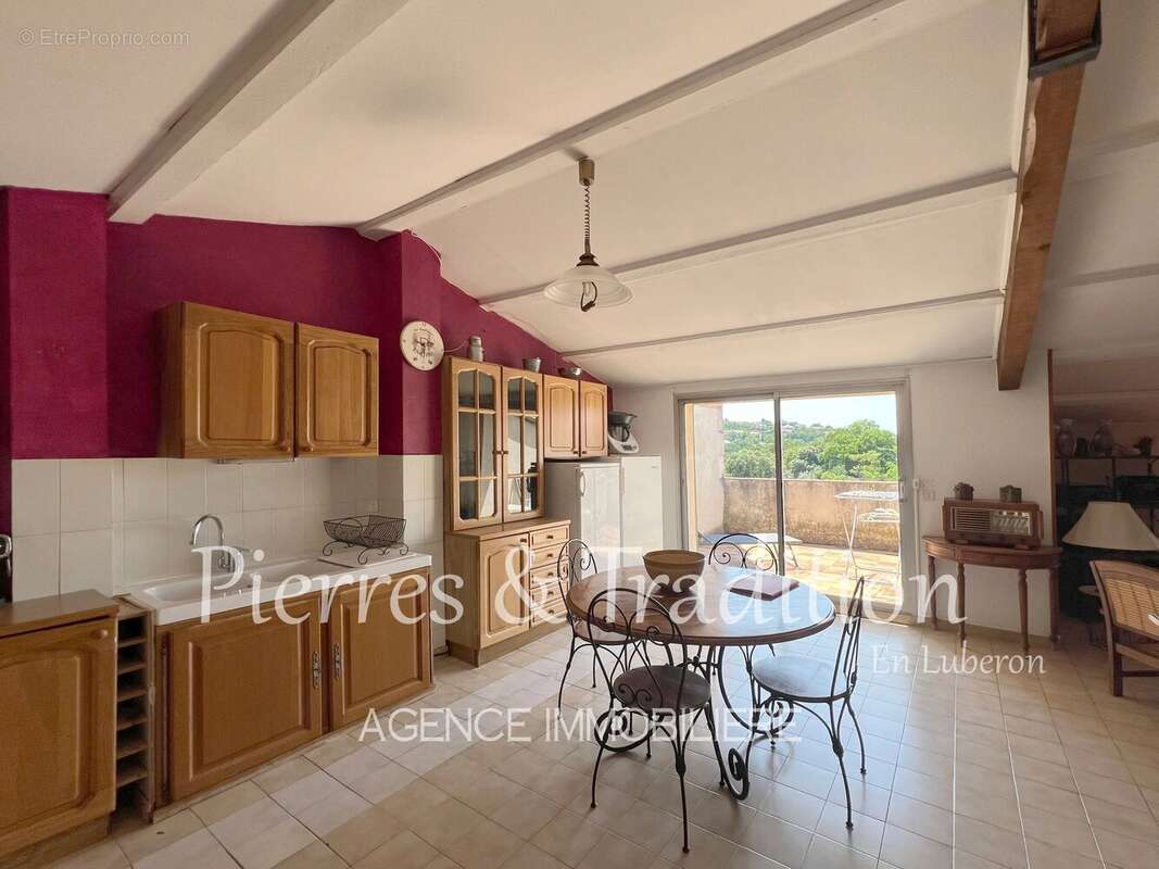 Appartement à APT