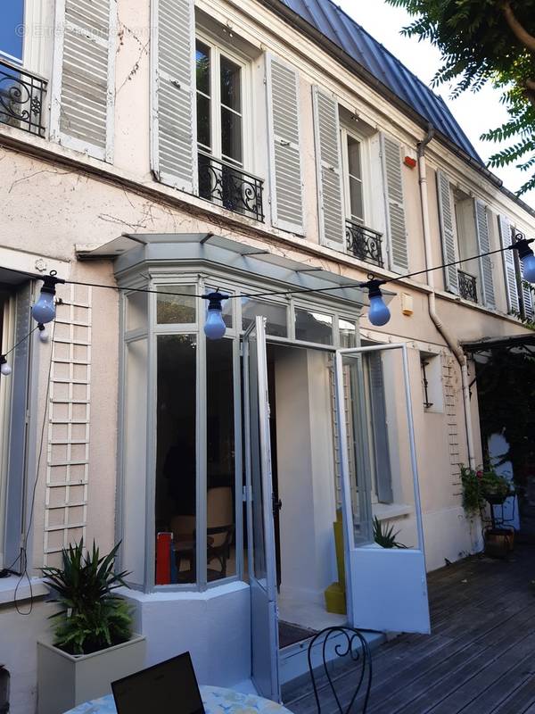 FACADE COTE COUR - Terrain à AUBERVILLIERS