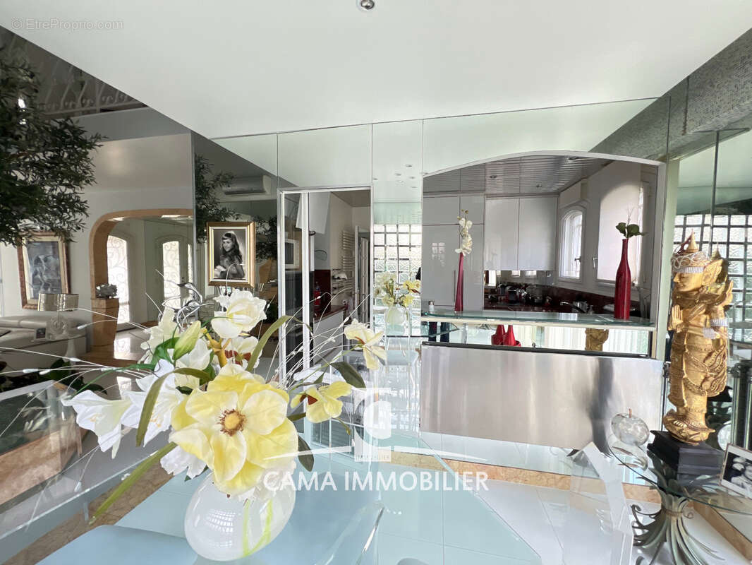 Maison à FONTENAY-LE-FLEURY