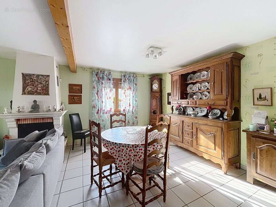 Maison 89 m² à Echenoz-La-Meline  - photo 6