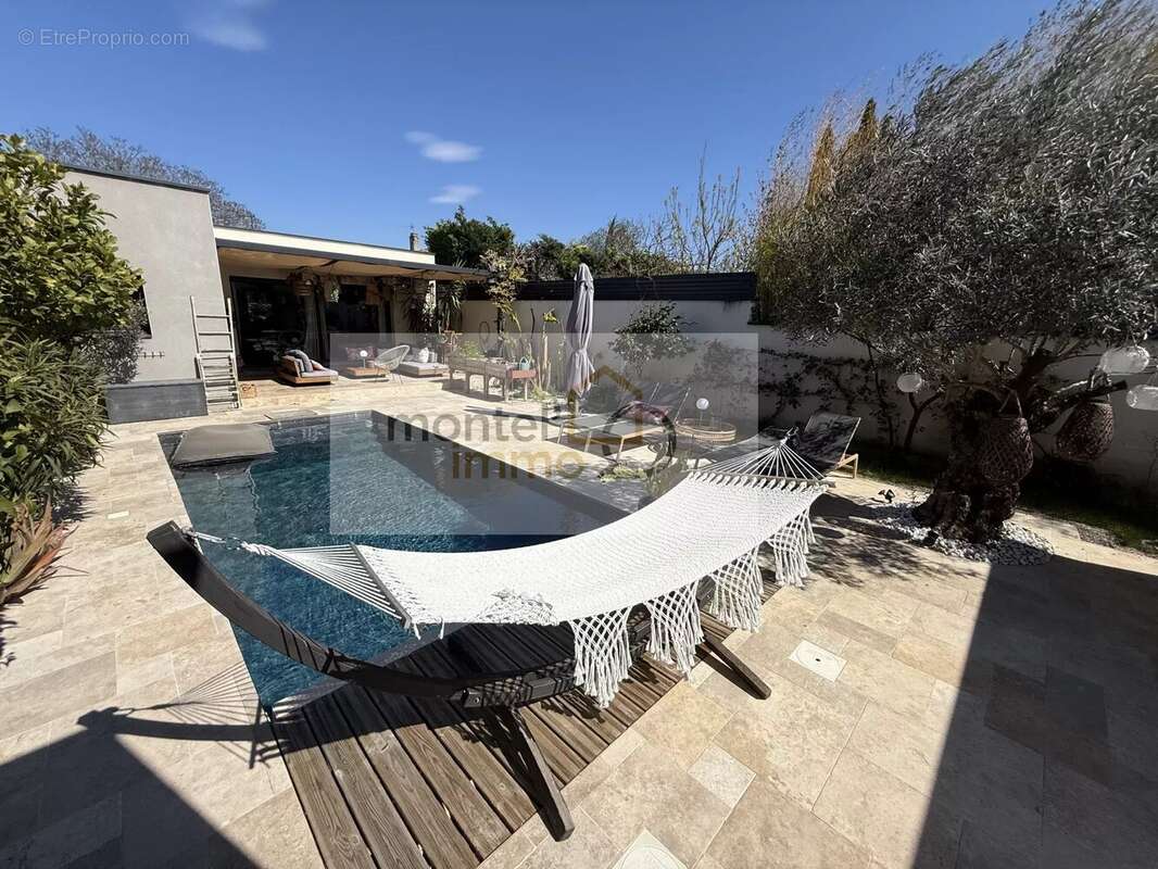 Maison à MONTELIMAR