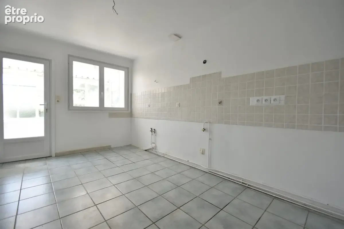 Maison 80 m² à Tonnay-Charente  - photo 7