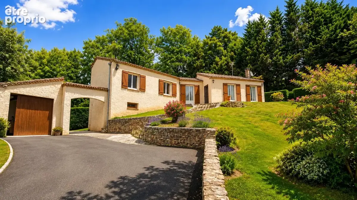 Maison de type mas provençal sur 2200 m² - photo 3
