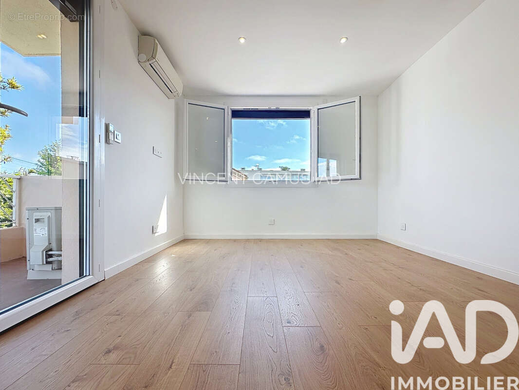 Photo 2 - Appartement à SIX-FOURS-LES-PLAGES