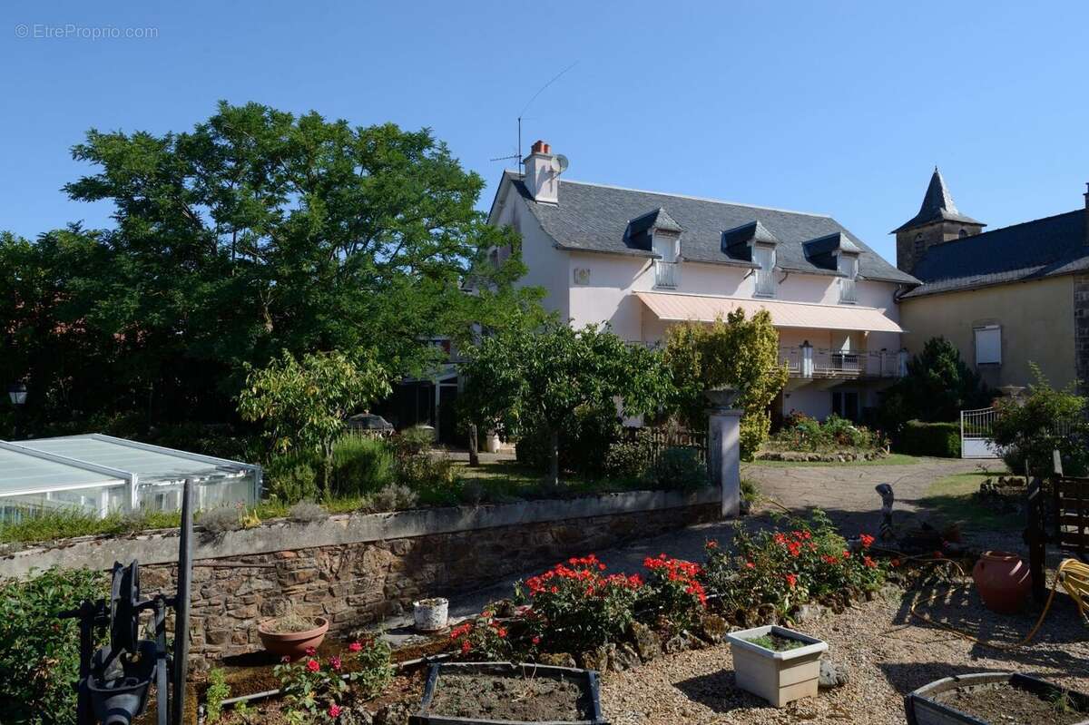 Maison à SALLES-LA-SOURCE