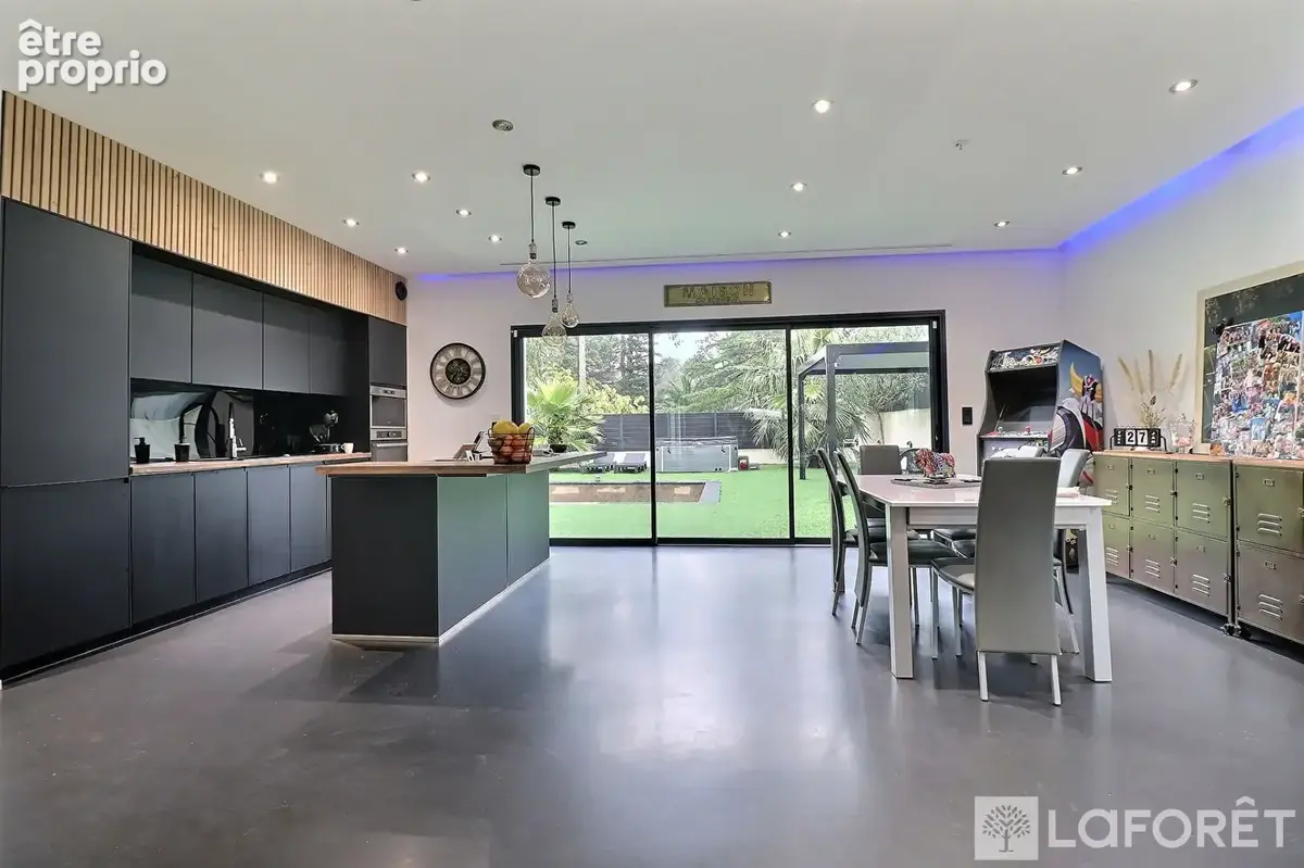 Nouveauté en exclusivité Villa de prestige  5 pièces à 1 km des plages de  Saint-Aygulf - photo 4