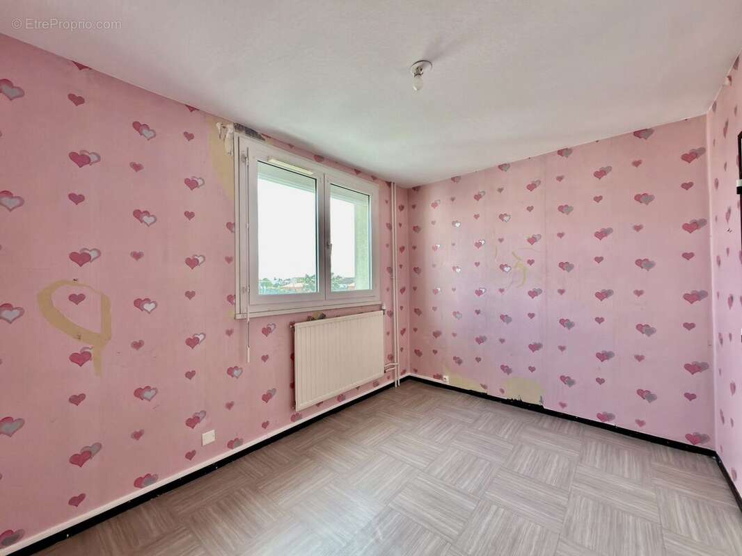 Appartement à MEYZIEU
