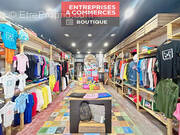 Commerce à AIGUES-MORTES