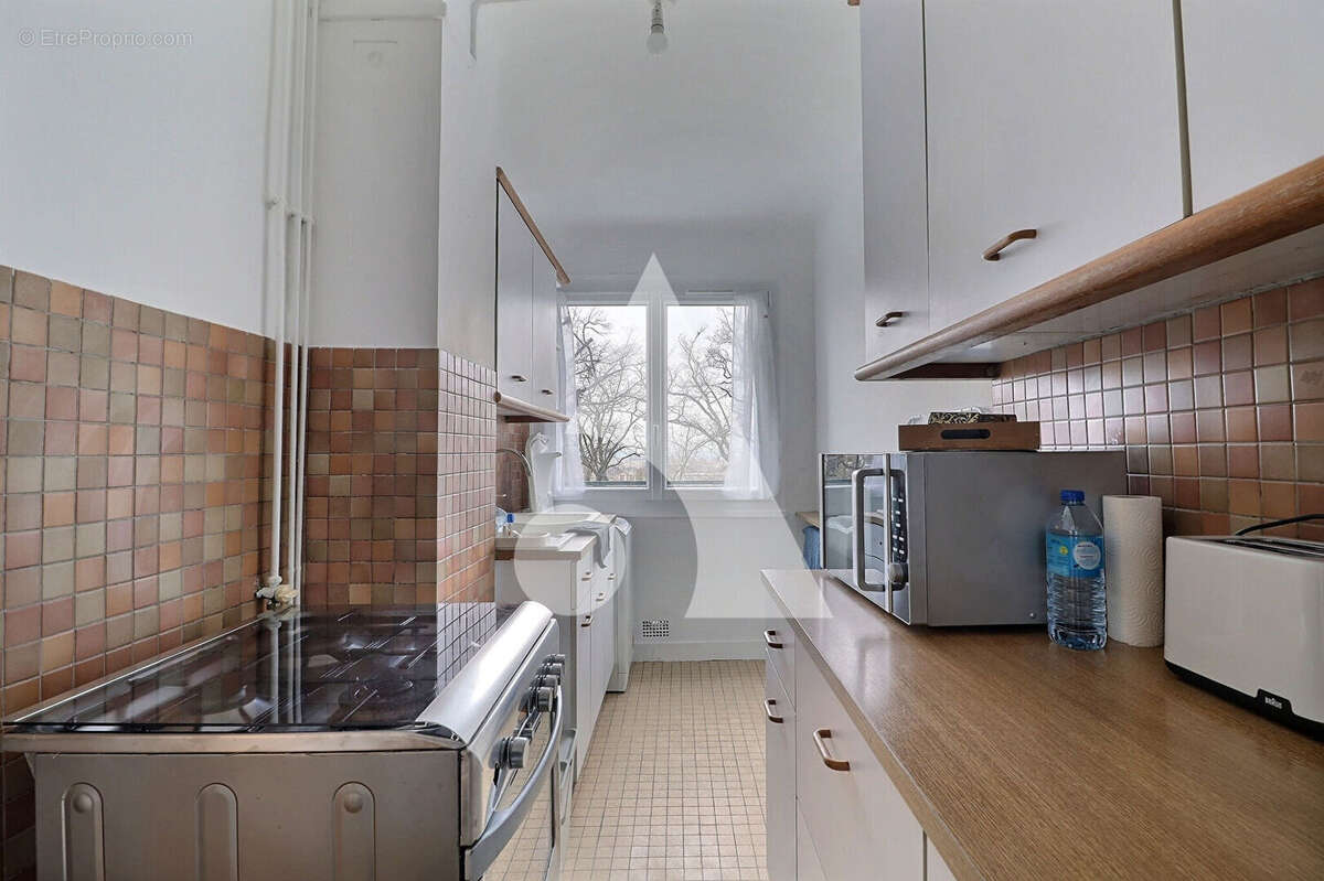 Appartement à LES LILAS