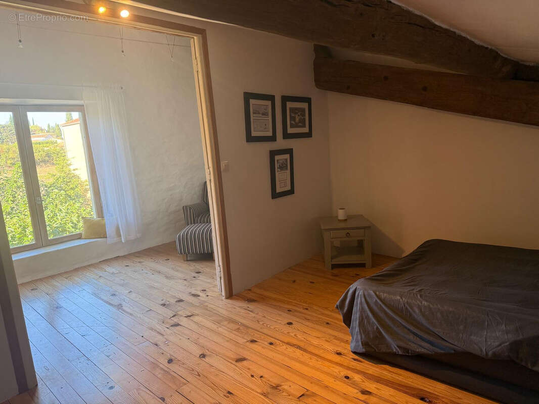 Maison à ESCALES
