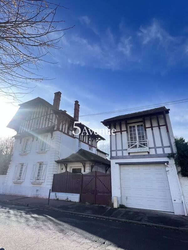 Maison à SAINT-MAUR-DES-FOSSES