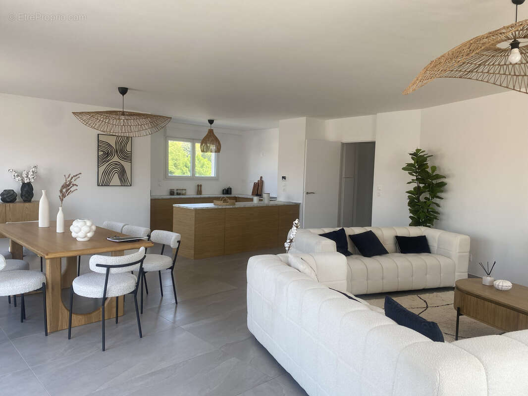 Appartement à CHAMPAGNE-AU-MONT-D'OR
