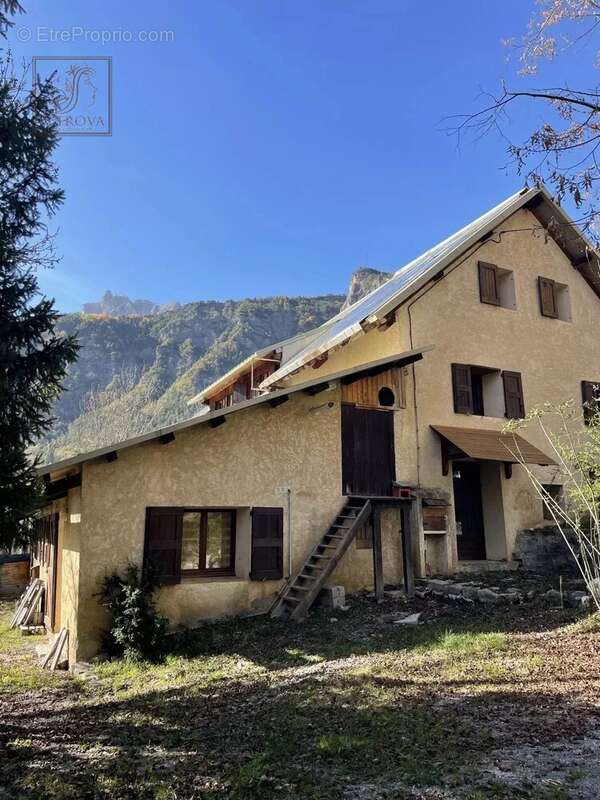 Appartement à SAINT-MARTIN-D&#039;ENTRAUNES