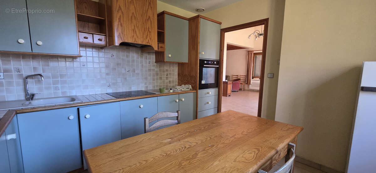 Maison familiale avec 6 chambres et grand terrain - photo 12