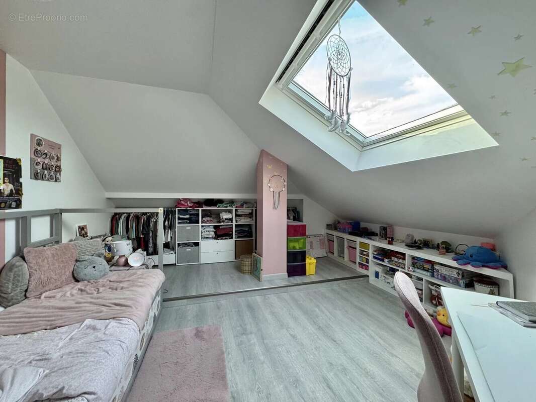 Appartement à VERRIERES-LE-BUISSON