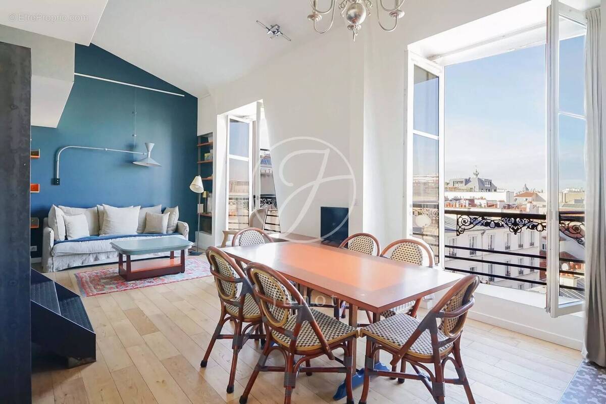 Appartement à PARIS-11E
