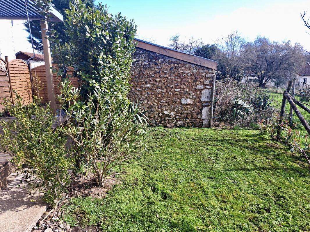 Maison à LE VIGEANT