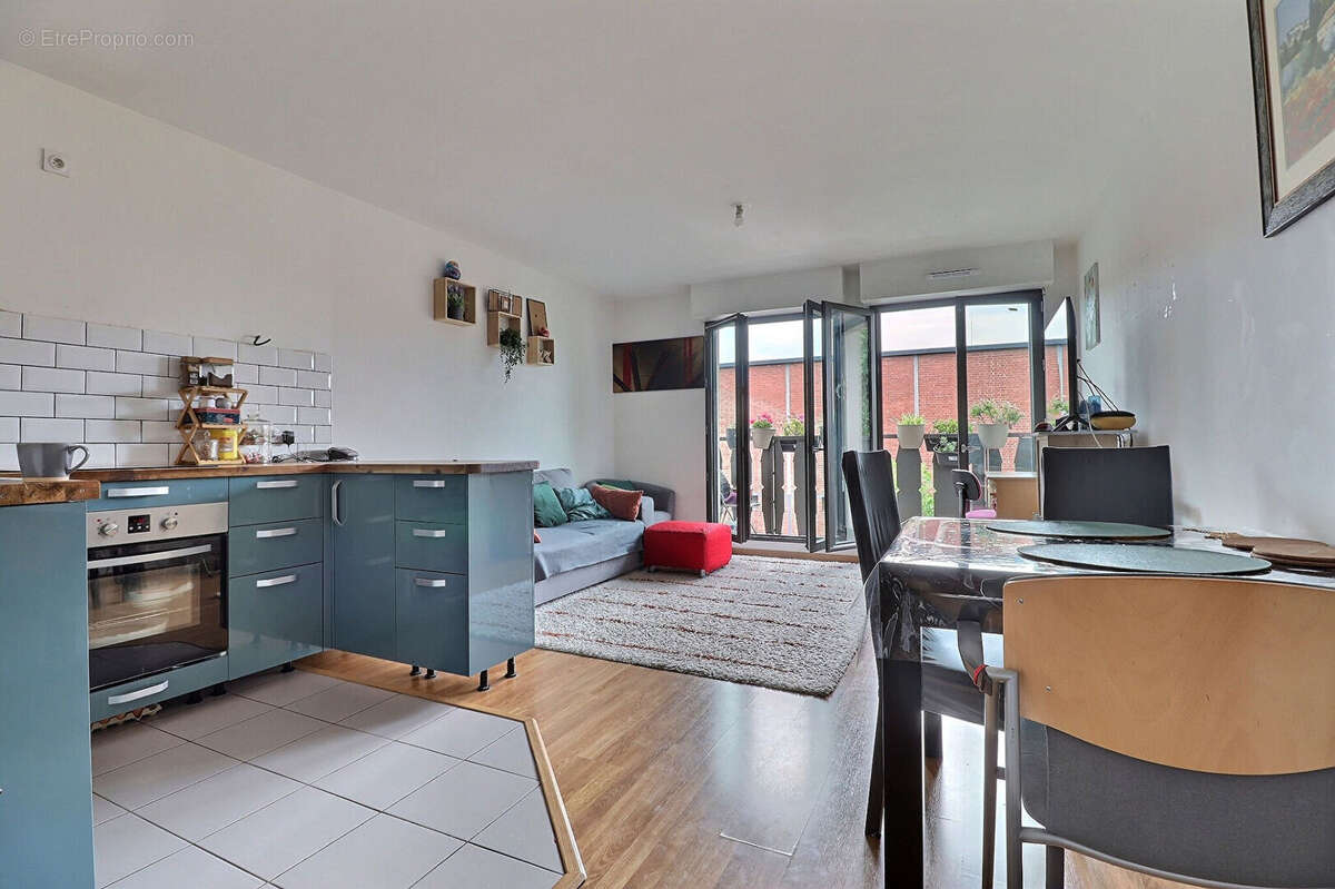 Appartement à AUBERVILLIERS