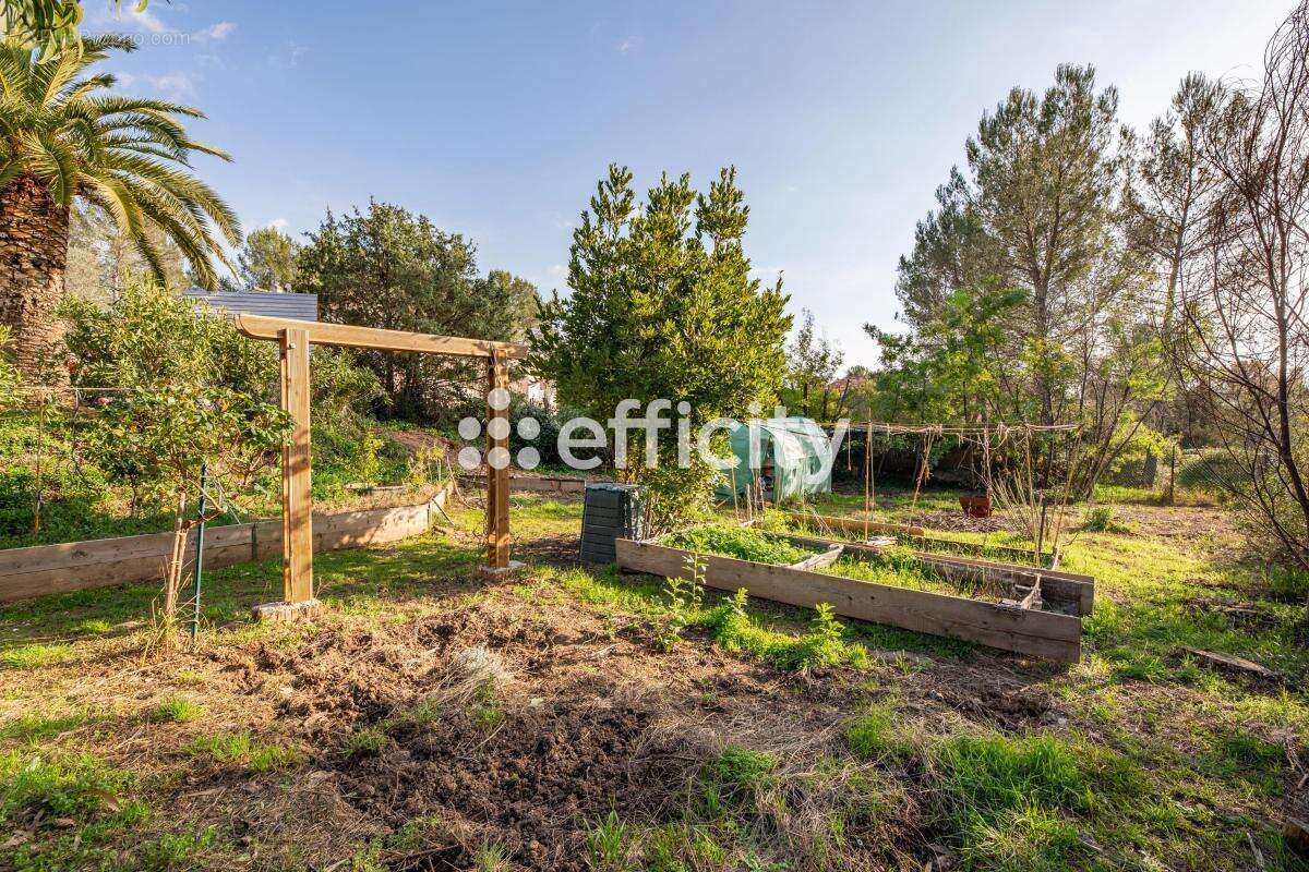 Maison 141 m² à Roquebrune-Sur-Argens  - photo 22