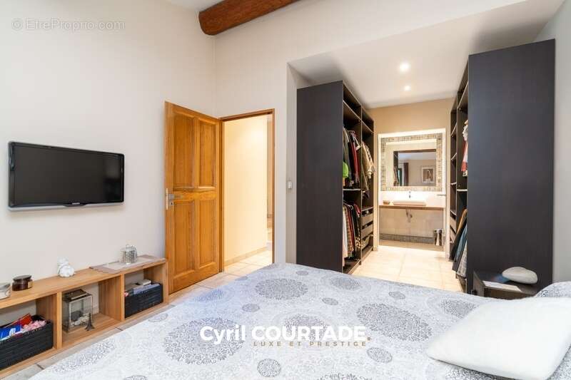 Beauvoisin, Dpt Gard (30), Maison en pierre de 236m² avec dépendance et piscine - Jardin de 247m² - photo 12