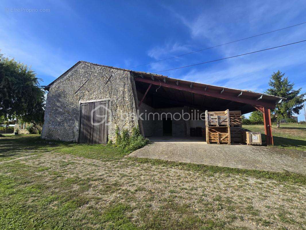 Maison à PINEUILH