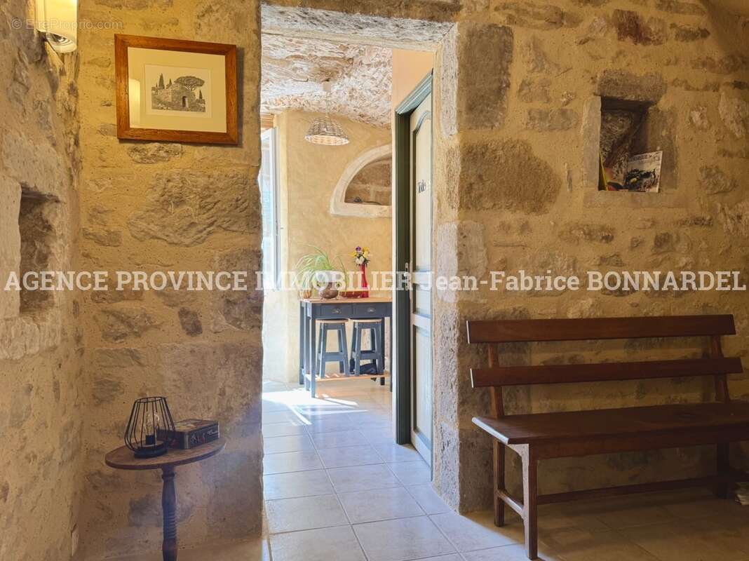 Maison à BOLLENE
