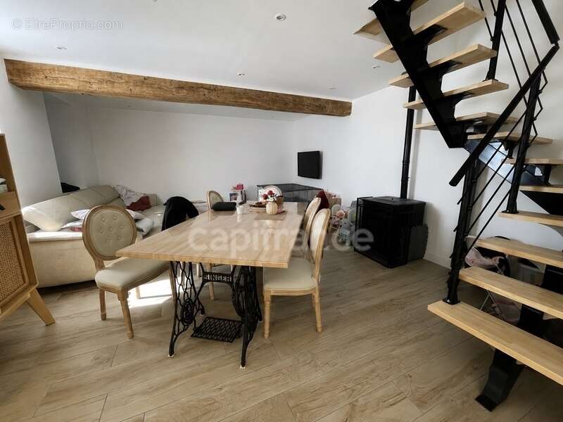 Maison à LA FERE