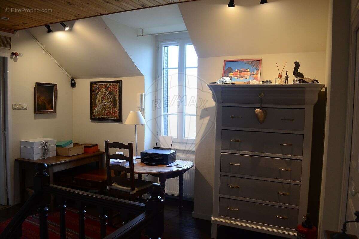 Maison à CERCY-LA-TOUR