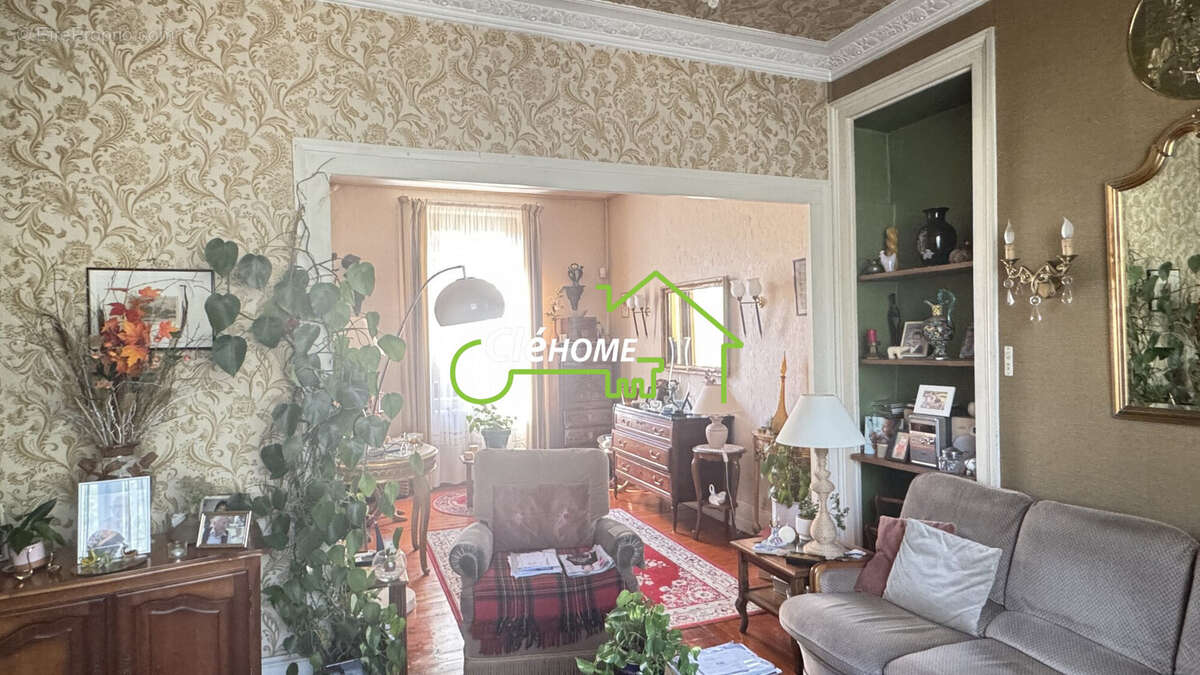 Maison à TASSIN-LA-DEMI-LUNE