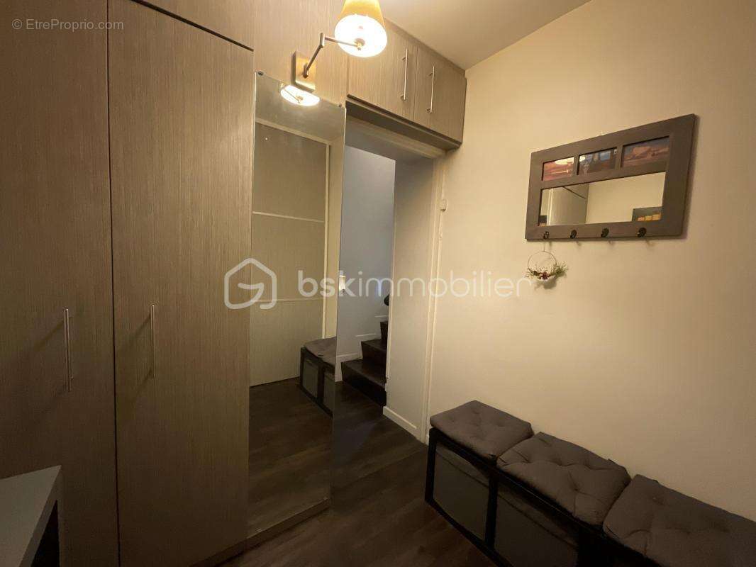 Appartement à FRESNES