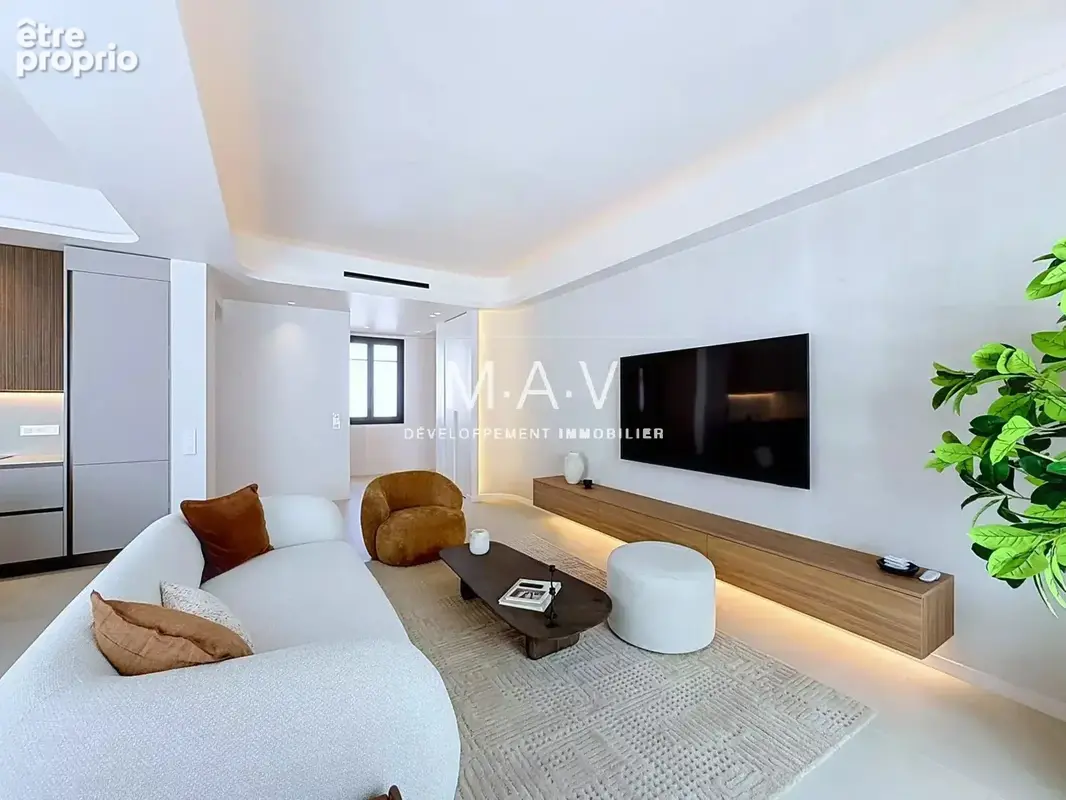 Nice/victor hugo - appartement 3 pièces 87 m2 luxueusement rénové balcon au calme - photo 4