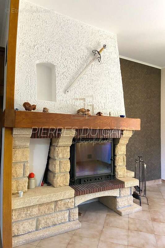 Maison à BAGNOLS-SUR-CEZE