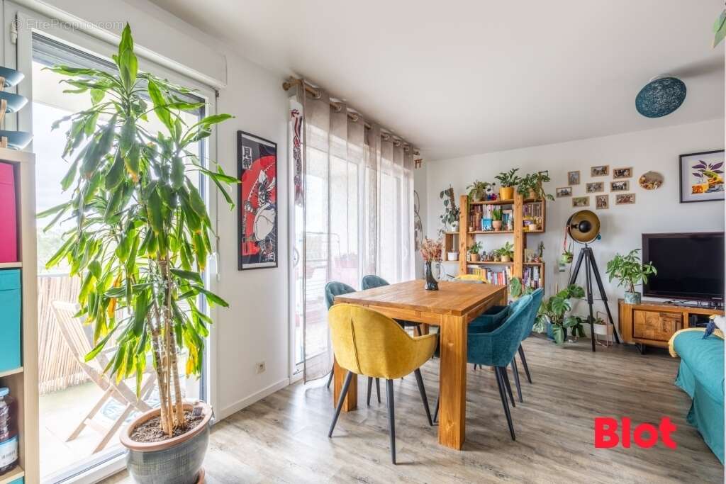 Appartement à VERN-SUR-SEICHE