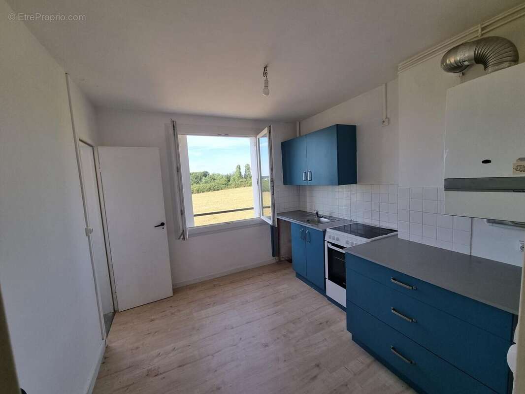 Photo 2 - Appartement à DESCARTES
