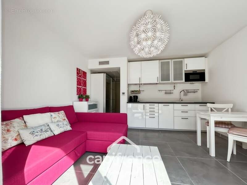 Appartement à BORMES-LES-MIMOSAS