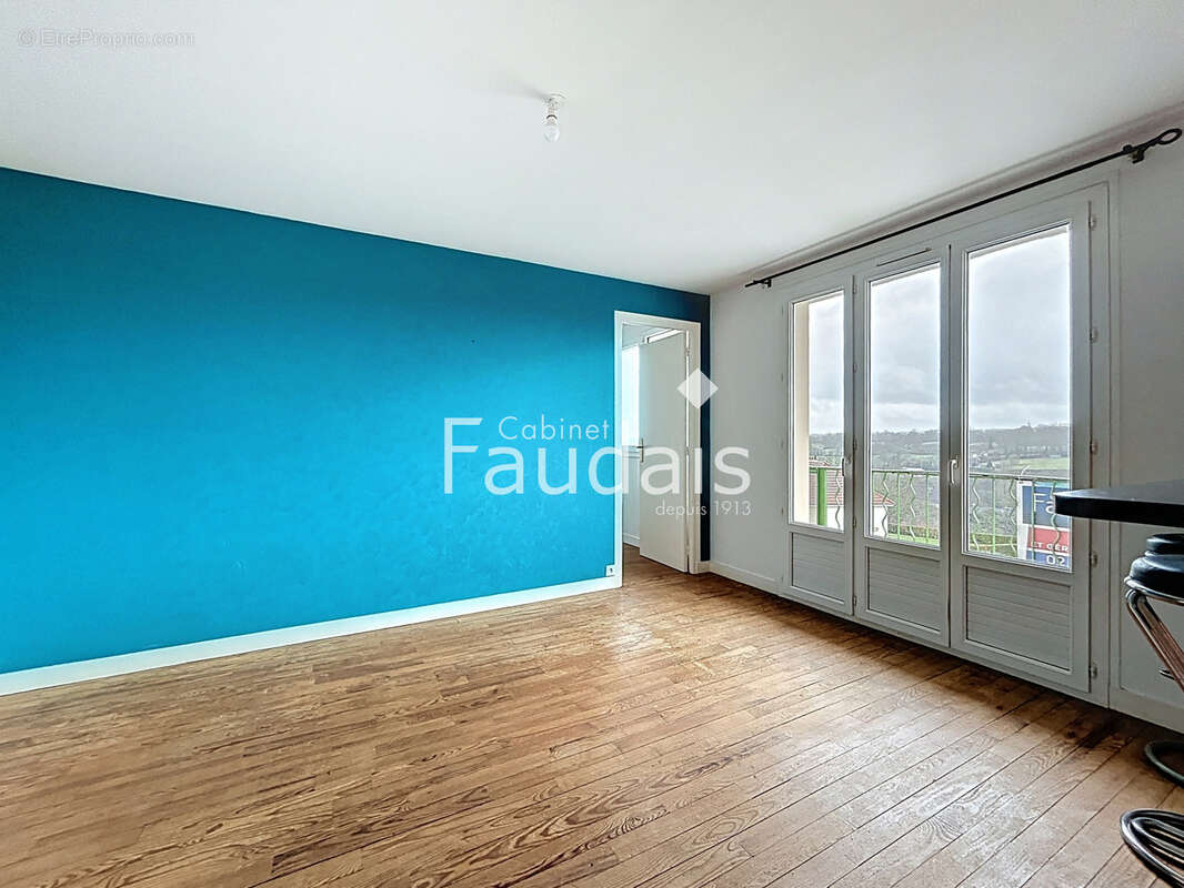 Appartement à PONT-HEBERT